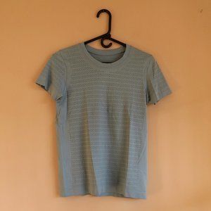 lululemon Breeze By Pullover Top Short-sleeve Crew Neck Blue Size 6